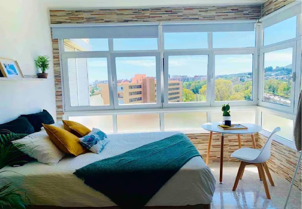 Alterhome Luminoso Estudio Con Piscina Y Maravillosas Vistas トレモリノス エクステリア 写真